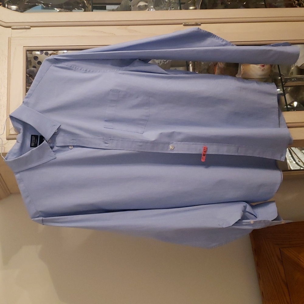 Gap Men's long sleeve shirt